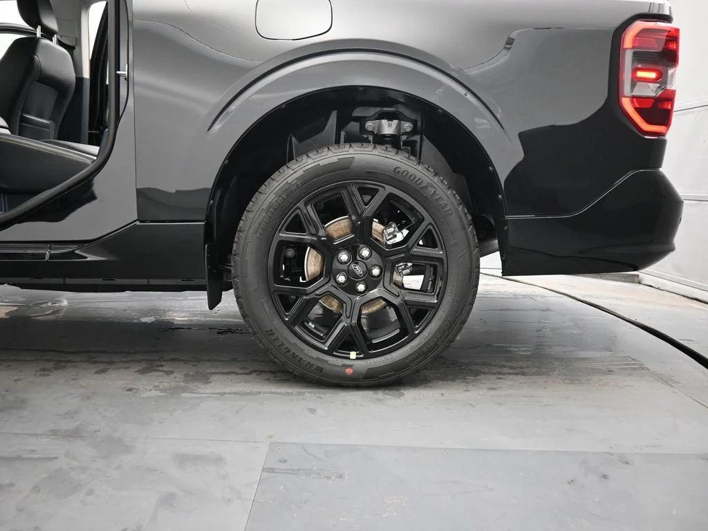 New 2026 Shadow Black Ford Lobo High image 22
