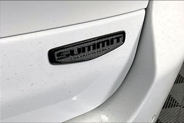 New 2026 Bright White Clear-Coat Exterior Paint Jeep Summit image 9