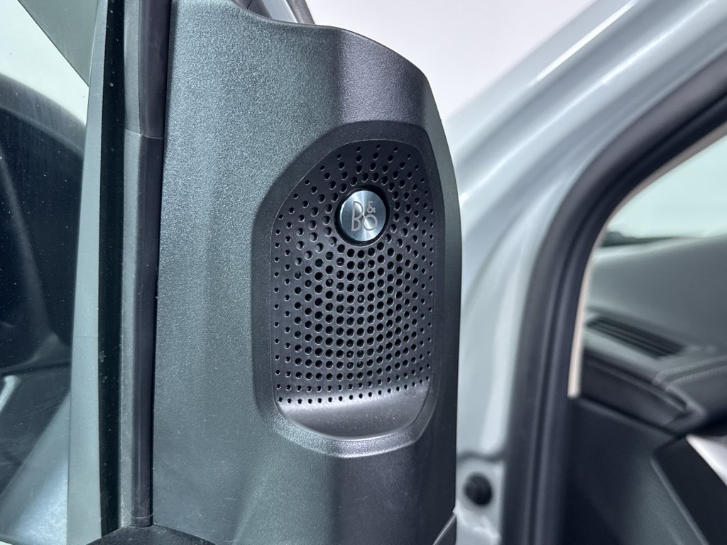 Used 2022 Cactus Gray Ford LARIAT image 27