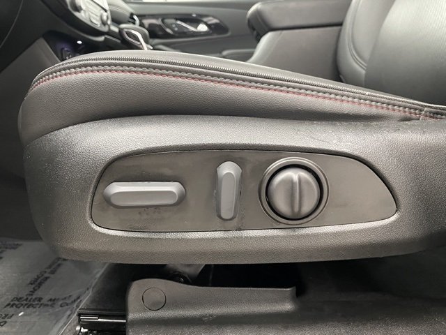 2023 Chevrolet Traverse 2LT photo 4