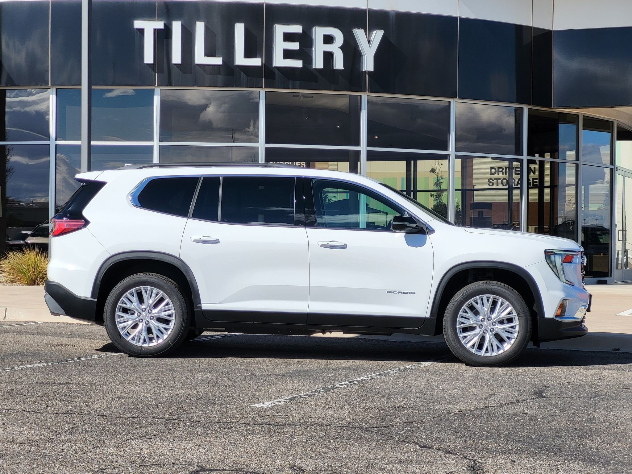 2027 GMC Acadia Elevation