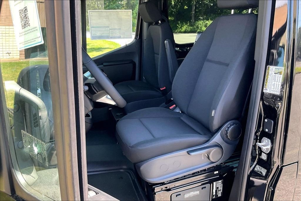 New 2026 Obsidian Black Metallic Mercedes-Benz Cargo 170 WB image 9