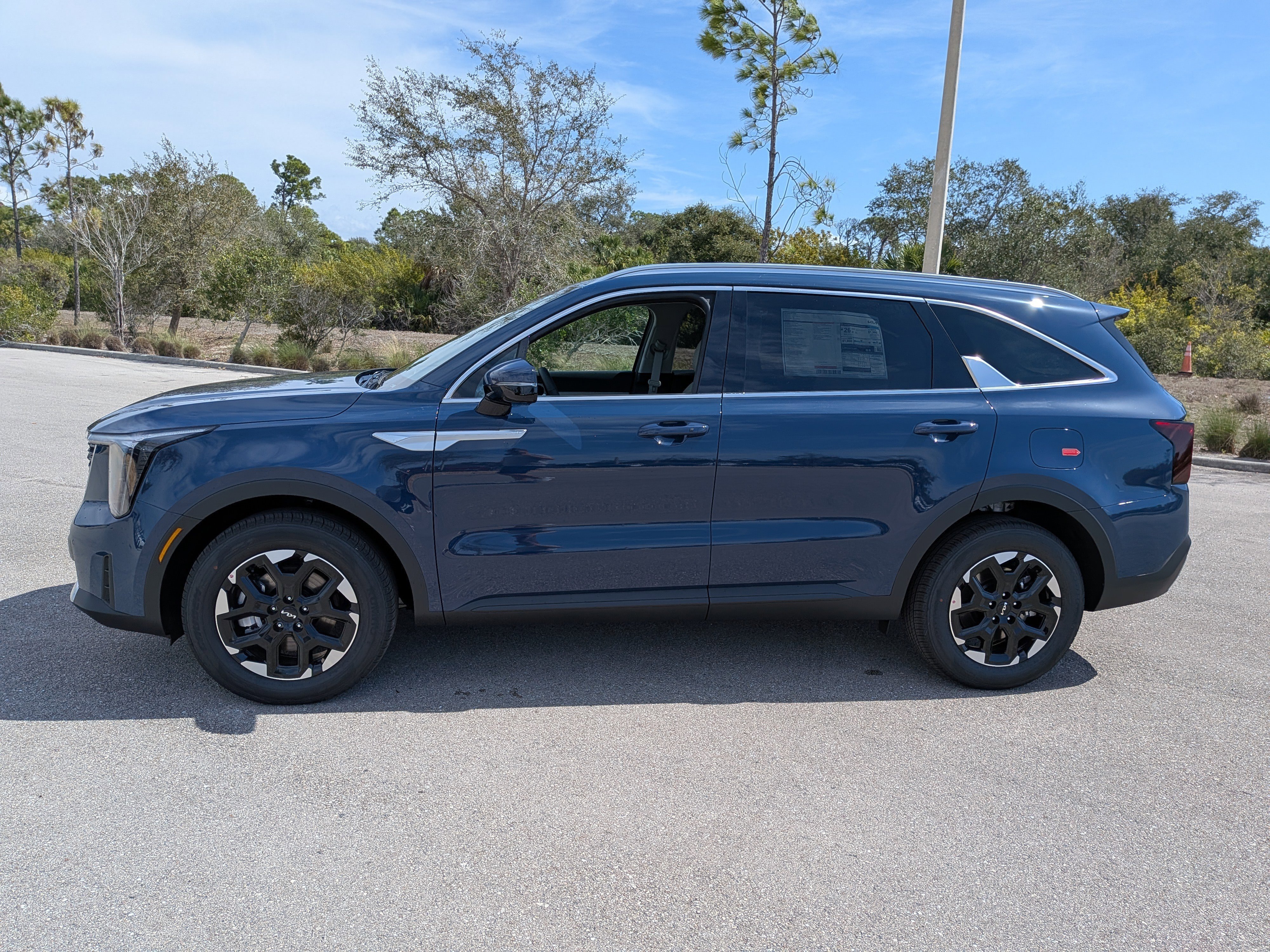 New 2026 Midnight Lake Blue Kia S image 8