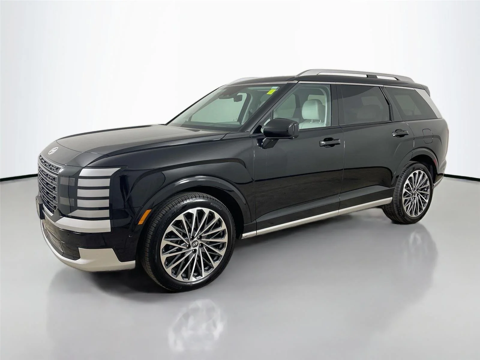 Used 2026 Abyss Black Pearl Hyundai Calligraphy image 8
