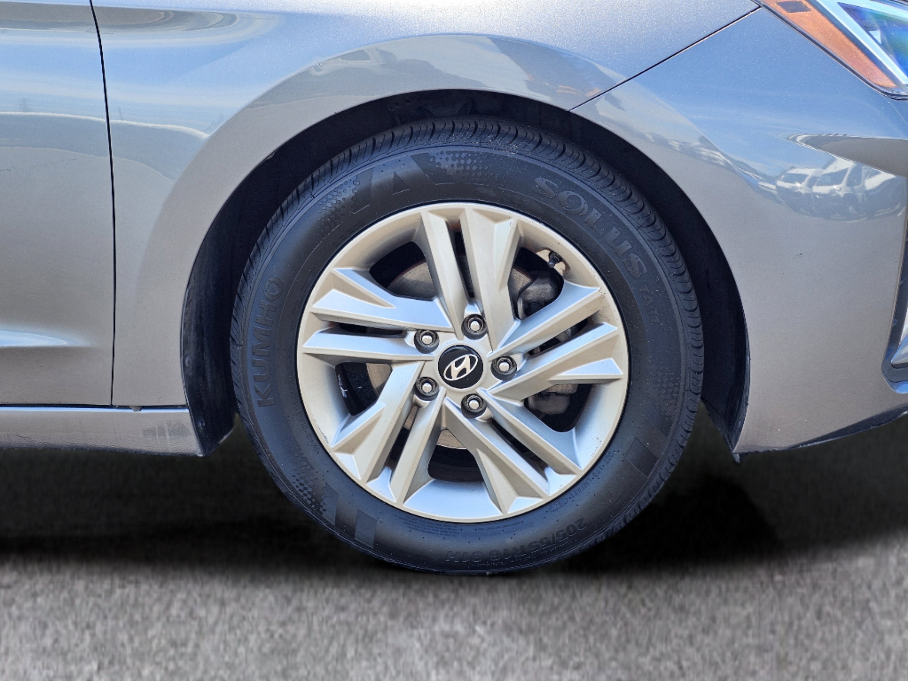 Used 2019 Machine Gray Hyundai SEL image 6