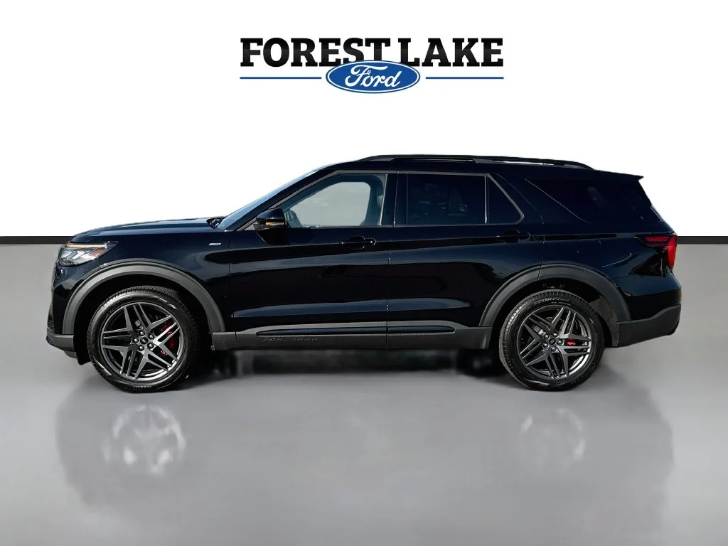 Certified Used 2025 Black Metallic Ford ST-Line image 4