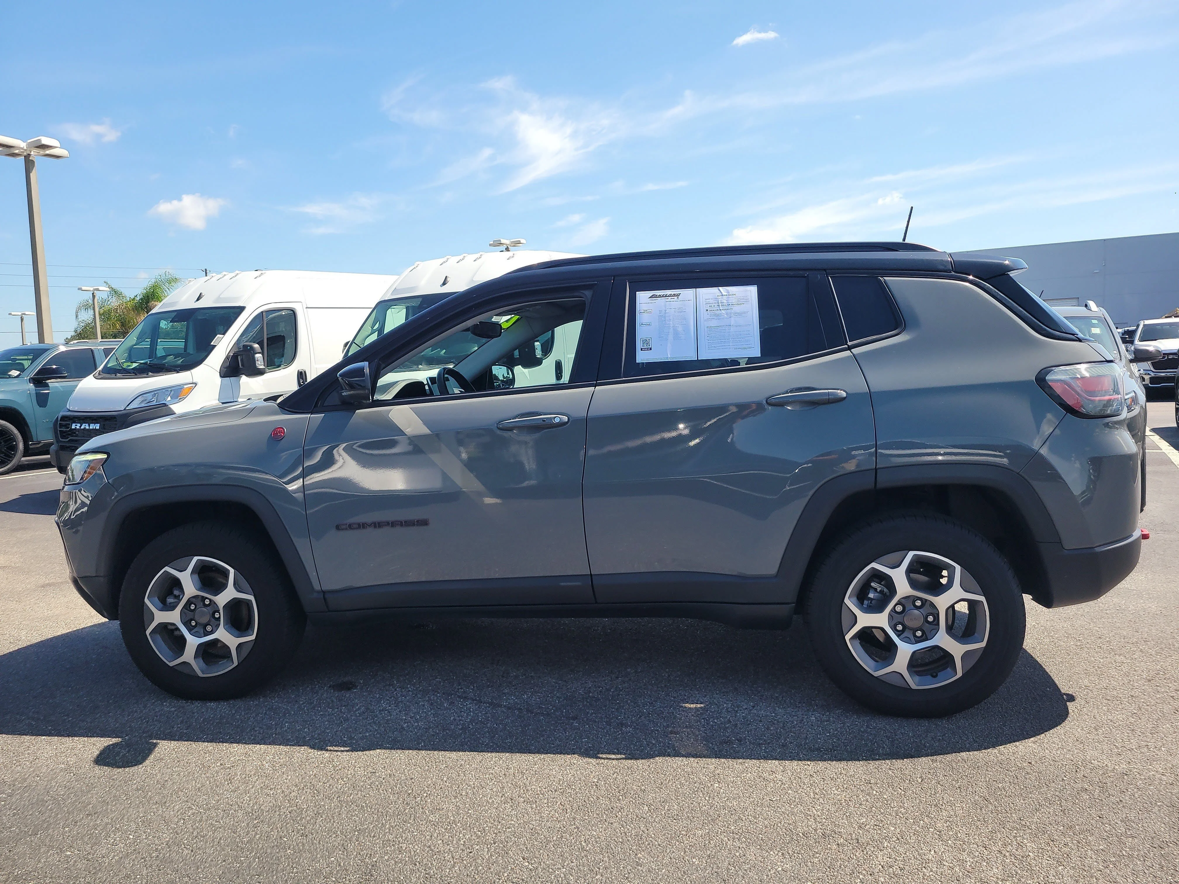 Used 2022 Sting-Gray Clearcoat Jeep Trailhawk image 7
