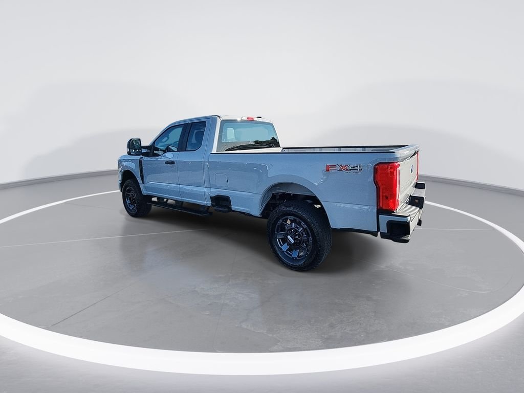 2026 Ford F-350 Super Duty XL - Photo 6
