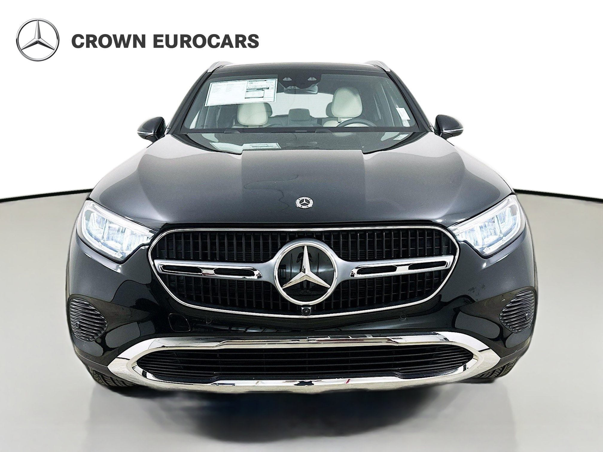 Used 2026  Mercedes-Benz GLC 300 image 2