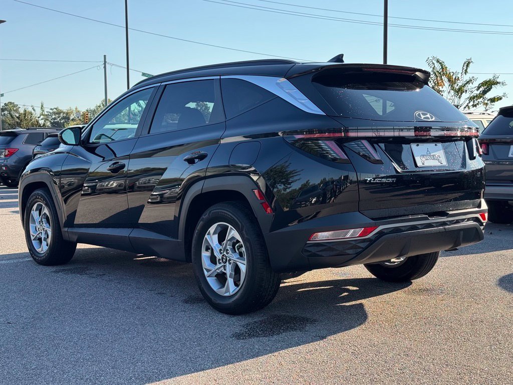 Certified Used 2022 Black Hyundai SEL image 9