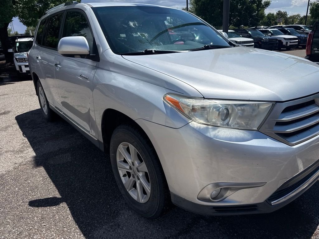 Used 2011 Silver Toyota Limited image 5