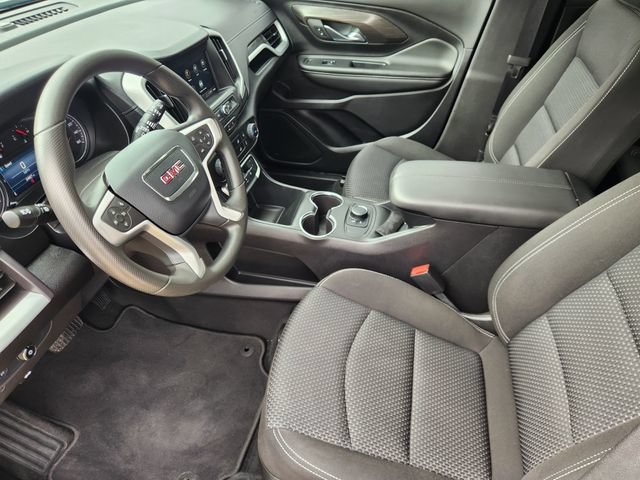 Used 2024 Downpour Metallic GMC SLE image 4
