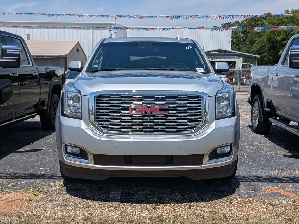 Used 2018 Silver GMC Denali image 6