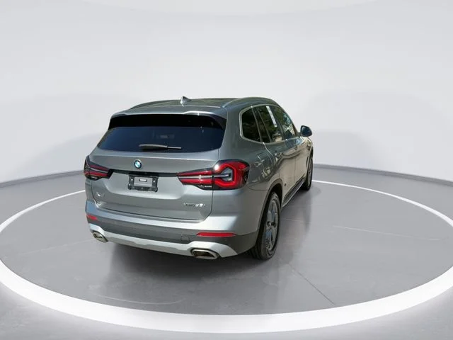 Used 2023 Gray BMW xDrive30i image 7