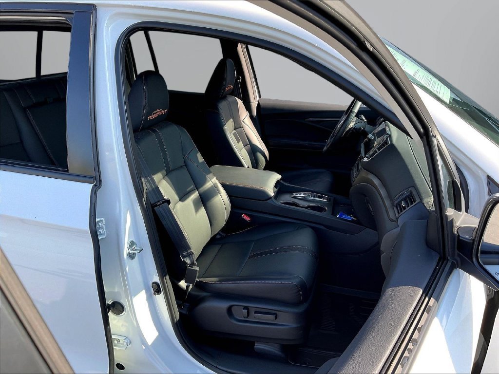 Used 2025 White Honda TrailSport image 32