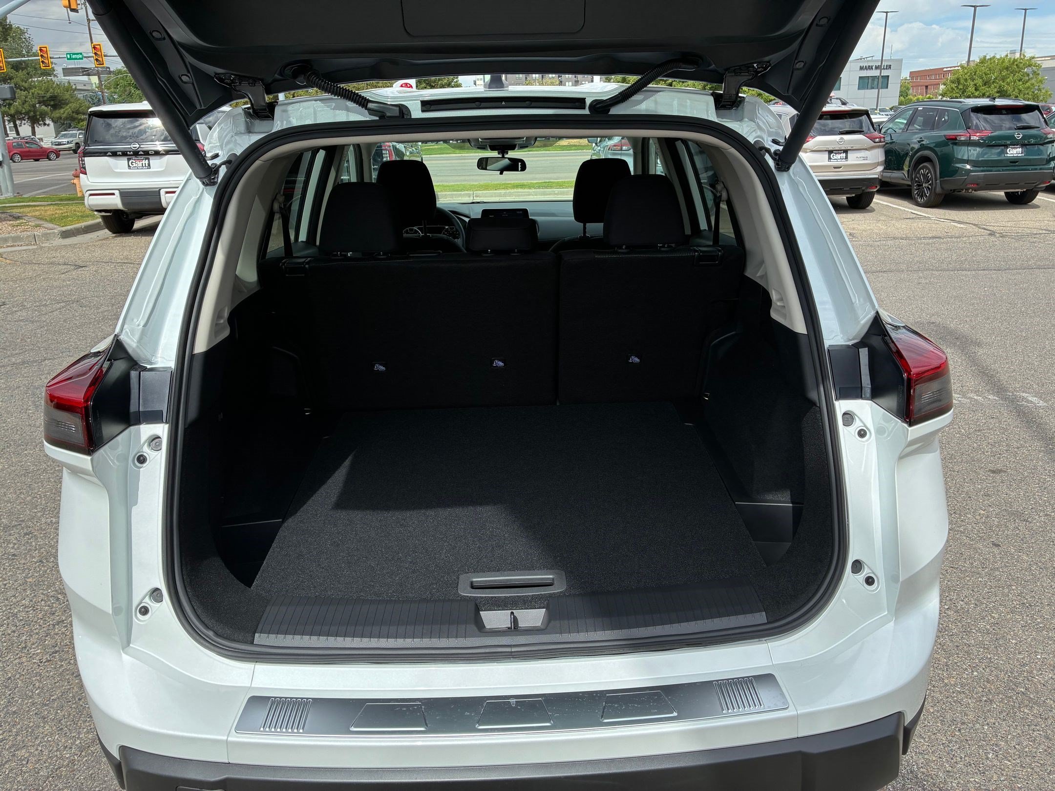 New 2026 Everest White Pearl Tricoat Nissan SV image 24