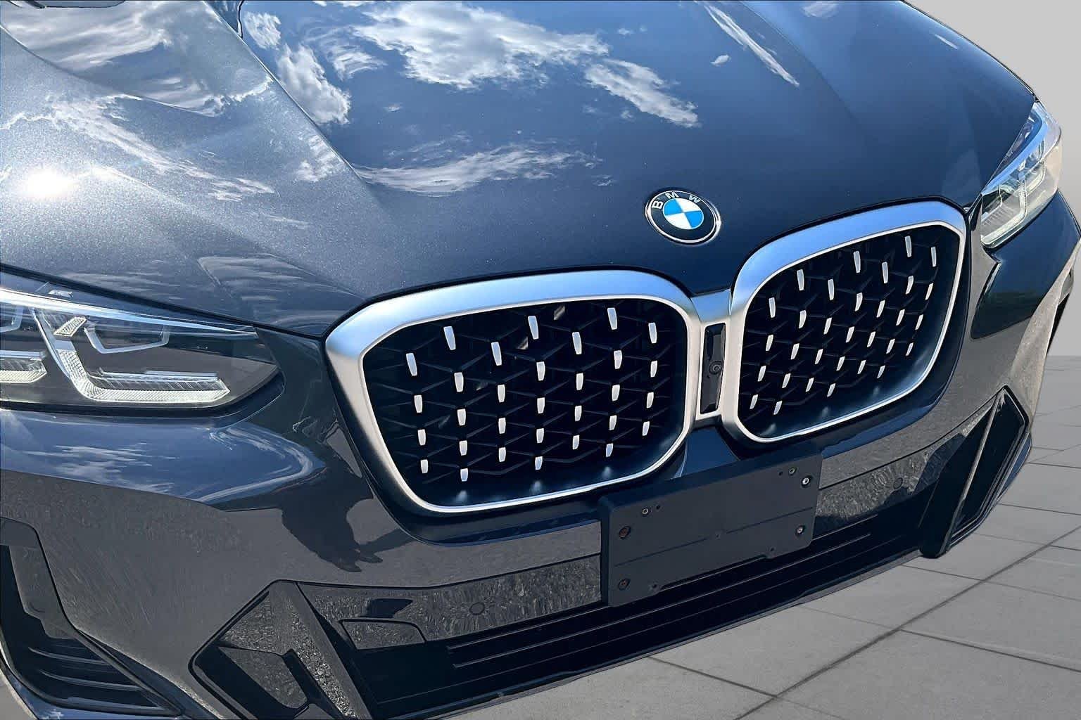 Certified Used 2025 Dark Graphite Metallic BMW xDrive30i image 31
