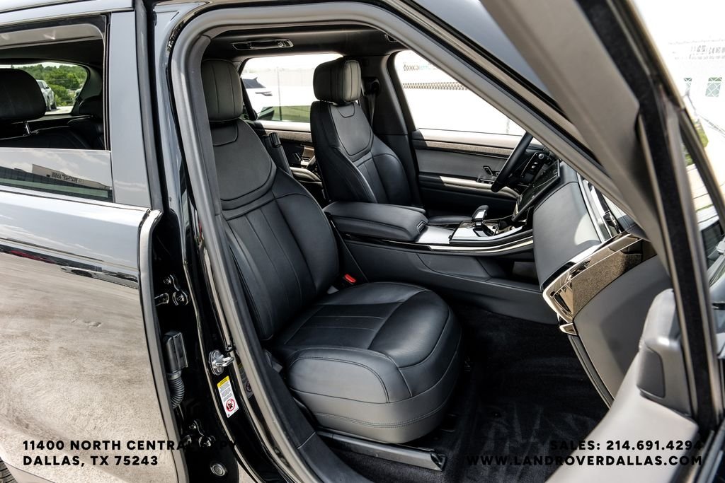 Certified Used 2025 Santorini Black Metallic Land Rover SE image 38