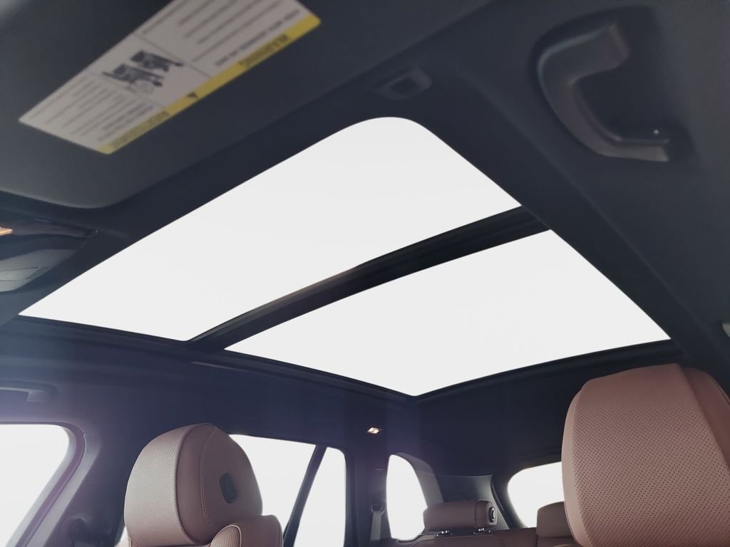 New 2026 Alpine White BMW sDrive40i image 16