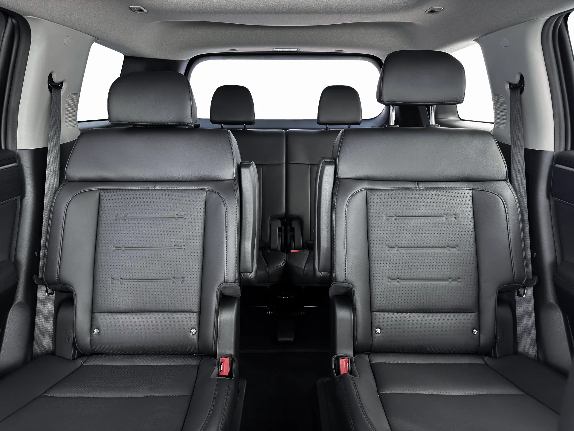 2026 Hyundai Santa Fe Limited - Photo 16
