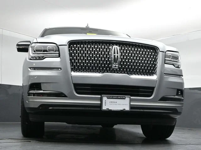 Certified Used 2023 Radiance Metallic Lincoln Reserve image 40