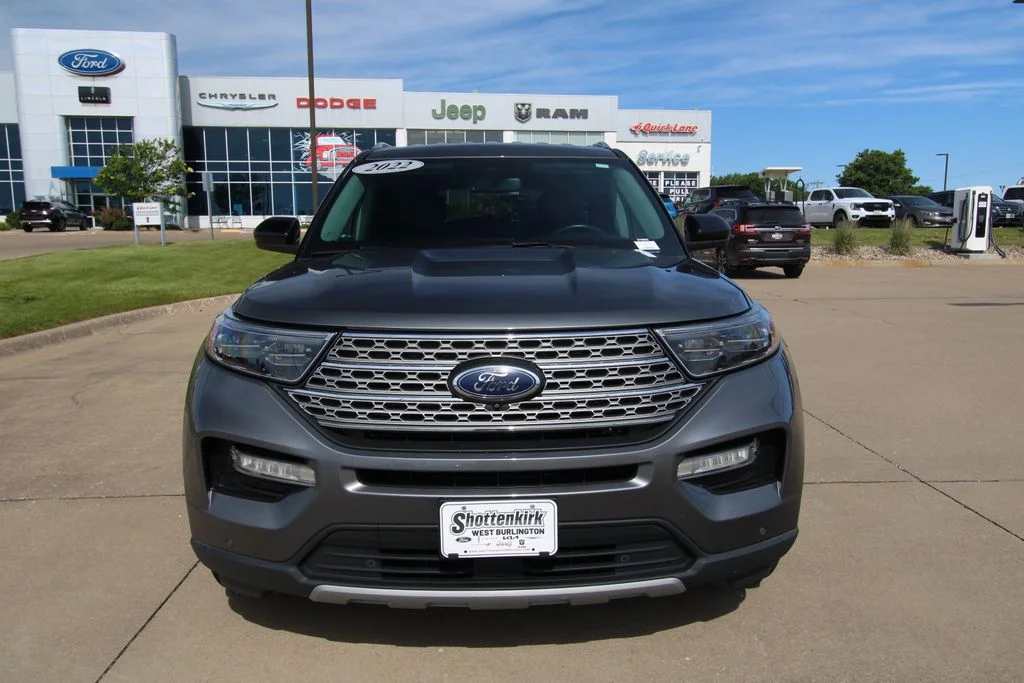 Used 2022 Gray Ford Limited image 2