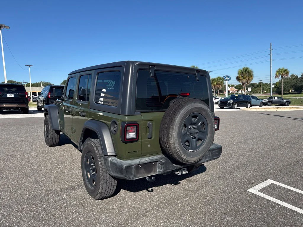 Used 2021 Sarge Green Clearcoat Jeep Unlimited Sport image 3
