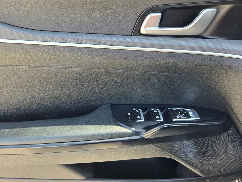 Used 2022 Ebony Black Kia GT-Line image 16