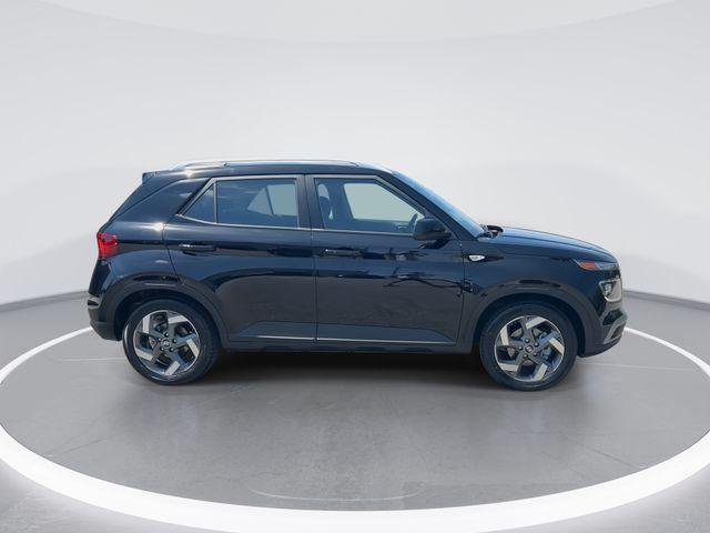 New 2026 Black Hyundai SEL image 9