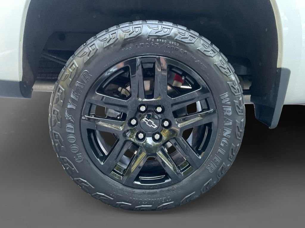 Used 2024 White Chevrolet Custom Trail Boss image 10