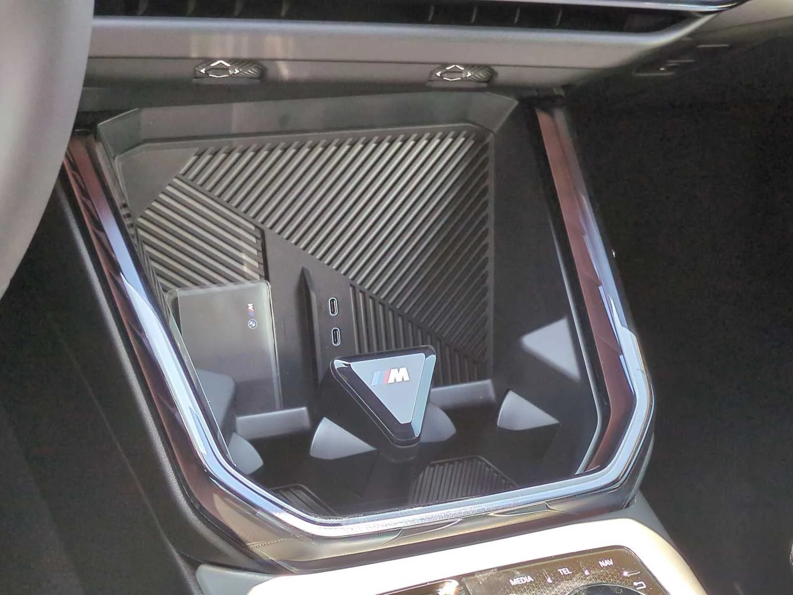 New 2026 Black Sapphire Metallic BMW M50 xDrive image 33