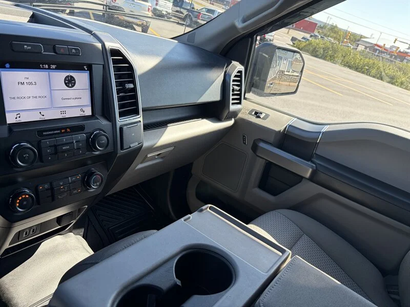 Used 2019 Grey Ford XLT image 10