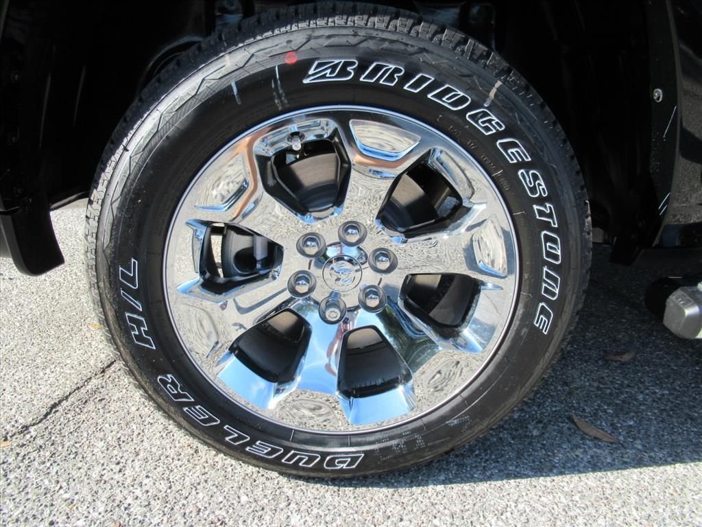 New 2026 Diamond Black Crystal Pearlcoat RAM Big Horn/Lone Star image 8