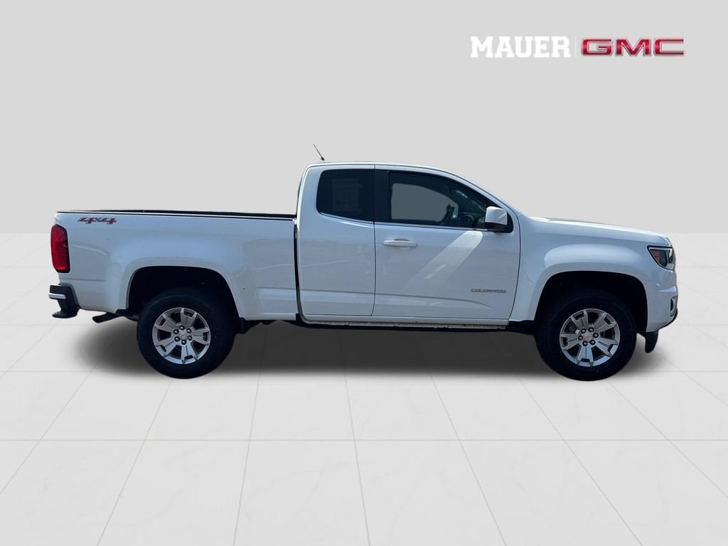 Used 2018 SUMMIT WHITE Chevrolet 4WD LT image 7