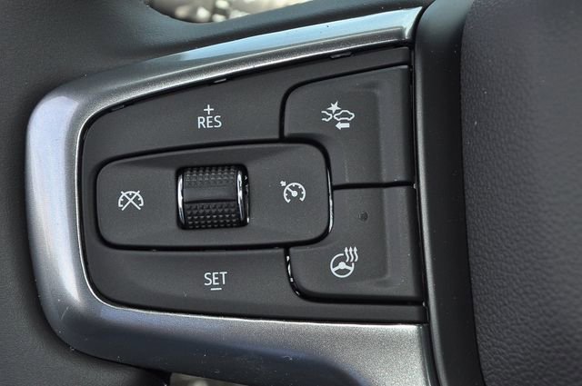 New 2026 Sterling Gray Metallic Chevrolet LT (2FL) image 19