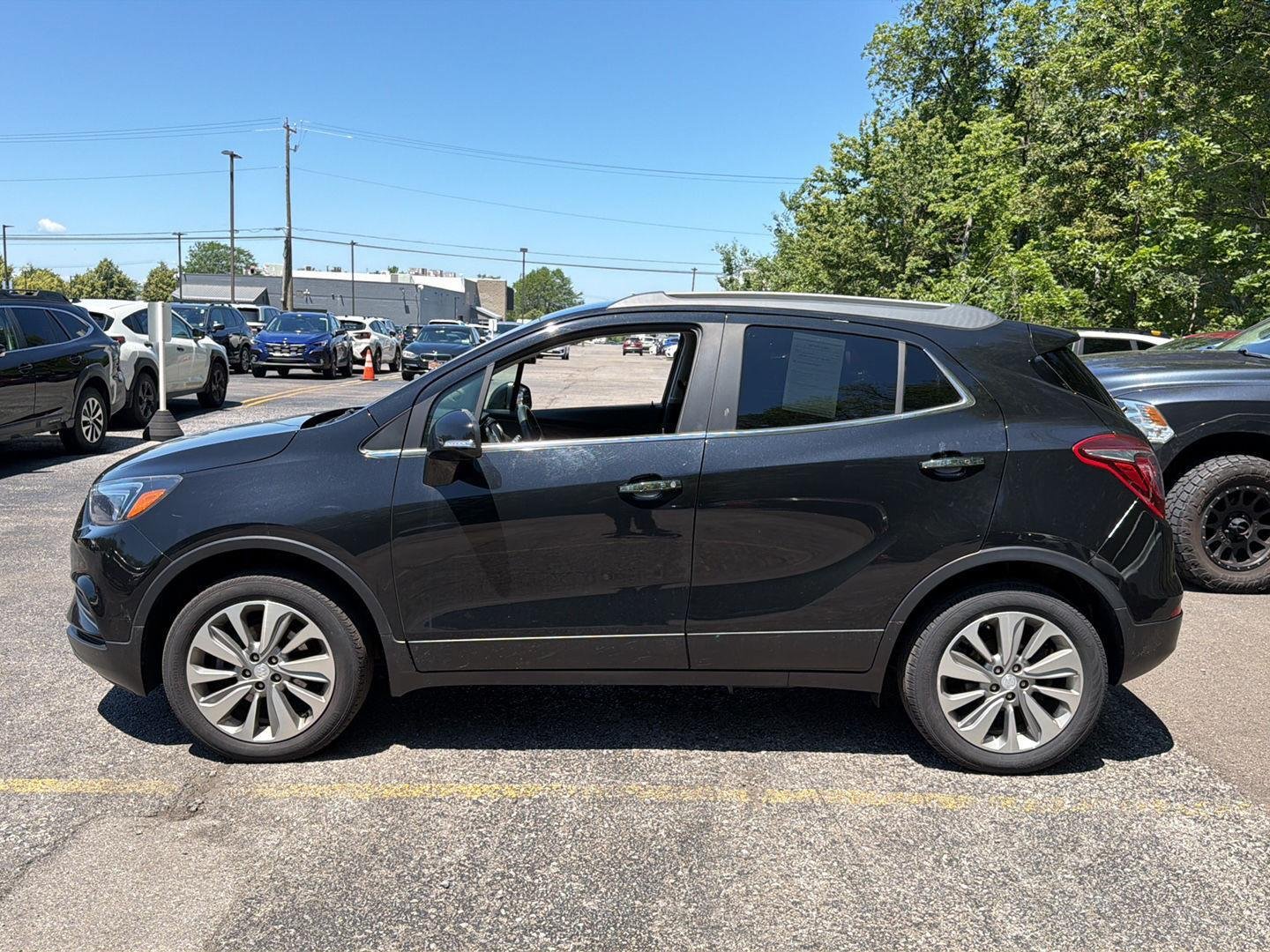 Used 2019 Ebony Twilight Metallic Buick Preferred image 11