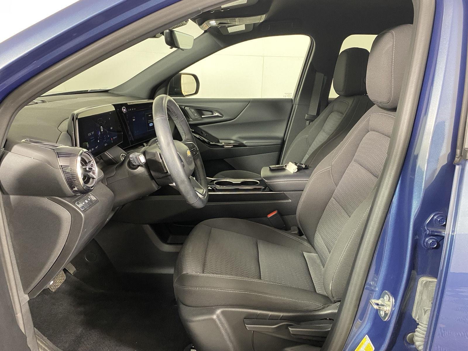 Used 2025 Lakeshore Blue Metallic Chevrolet AWD LT image 12