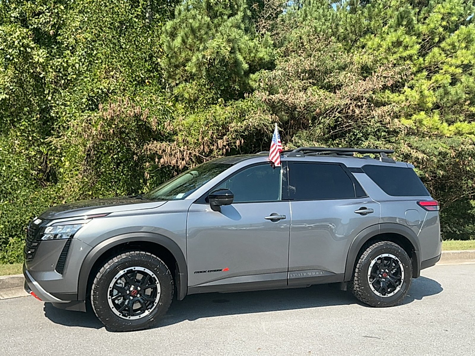 New 2026 Gun Metallic Nissan Rock Creek image 4