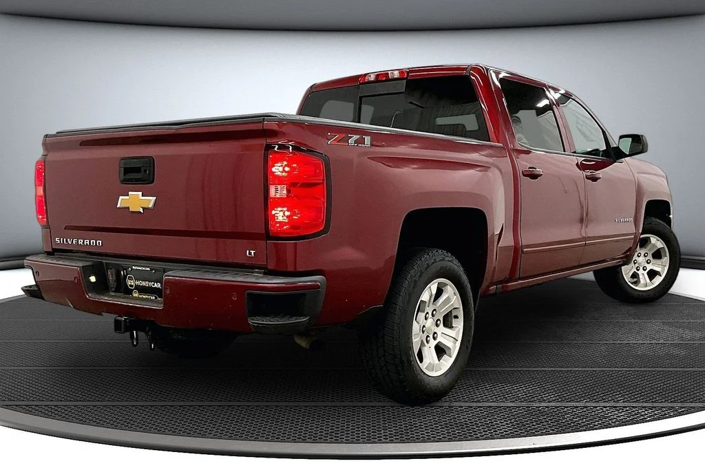 Certified Used 2018 Red Chevrolet LT image 6