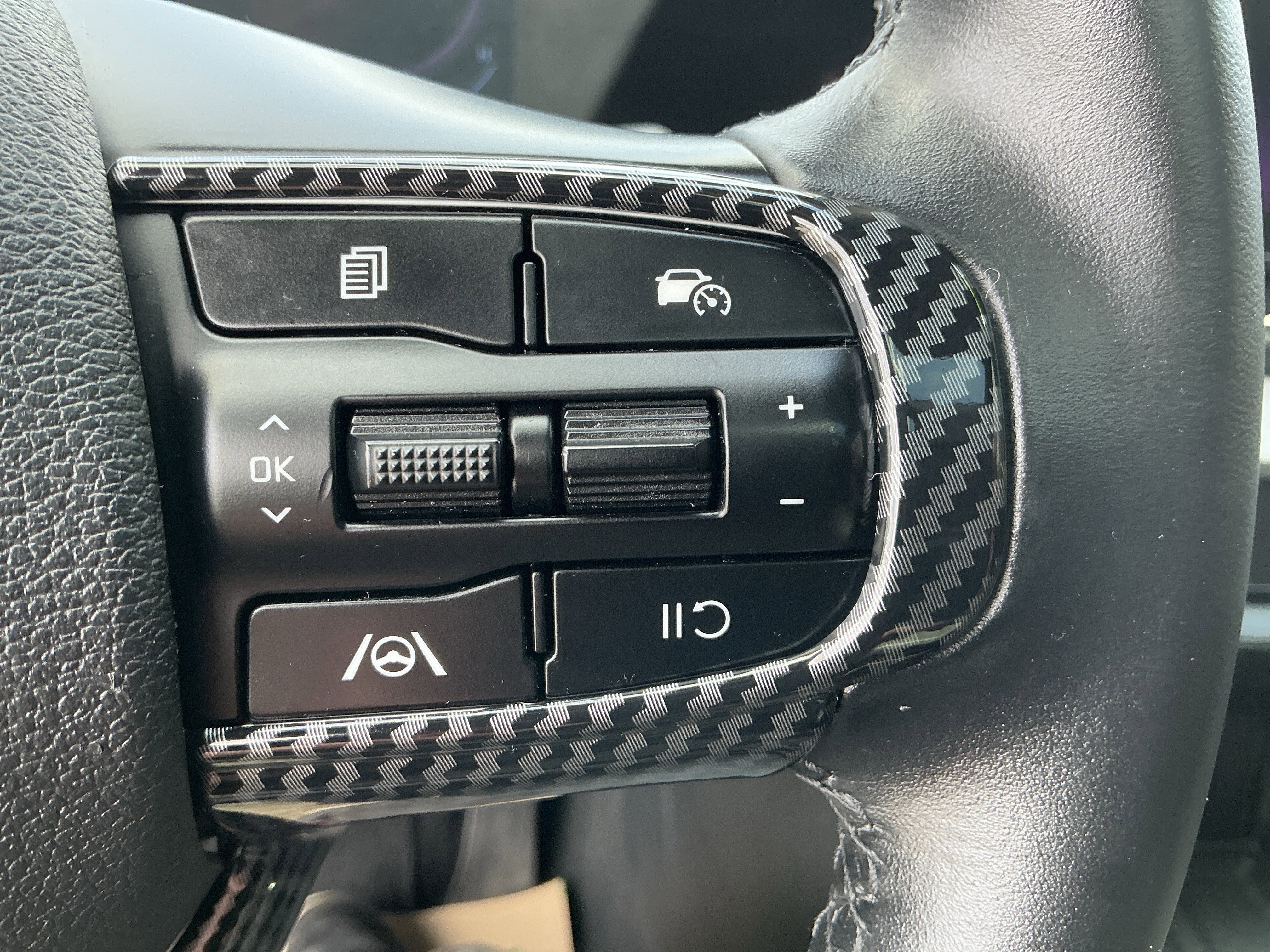 Used 2023 Ebony Black Kia X-Line image 18