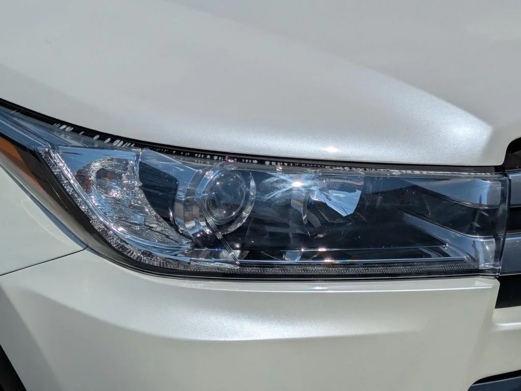 Used 2018 White Toyota Limited image 57