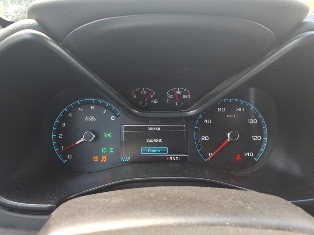 Used 2018 White Chevrolet Z71 image 30