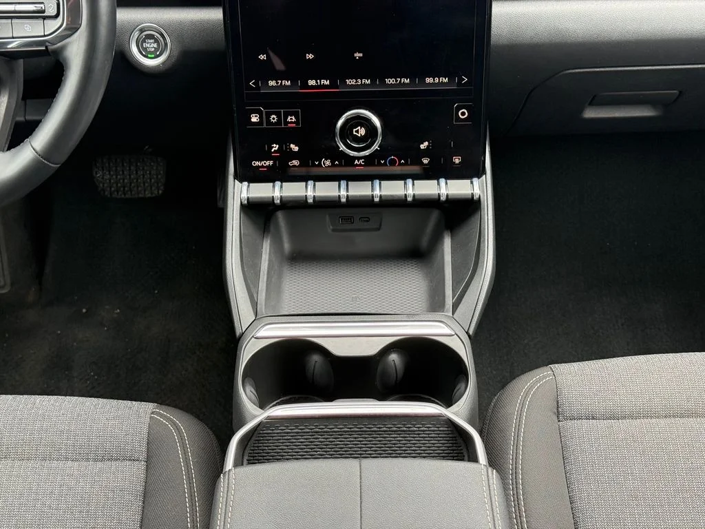 Used 2026 White GMC Elevation image 24