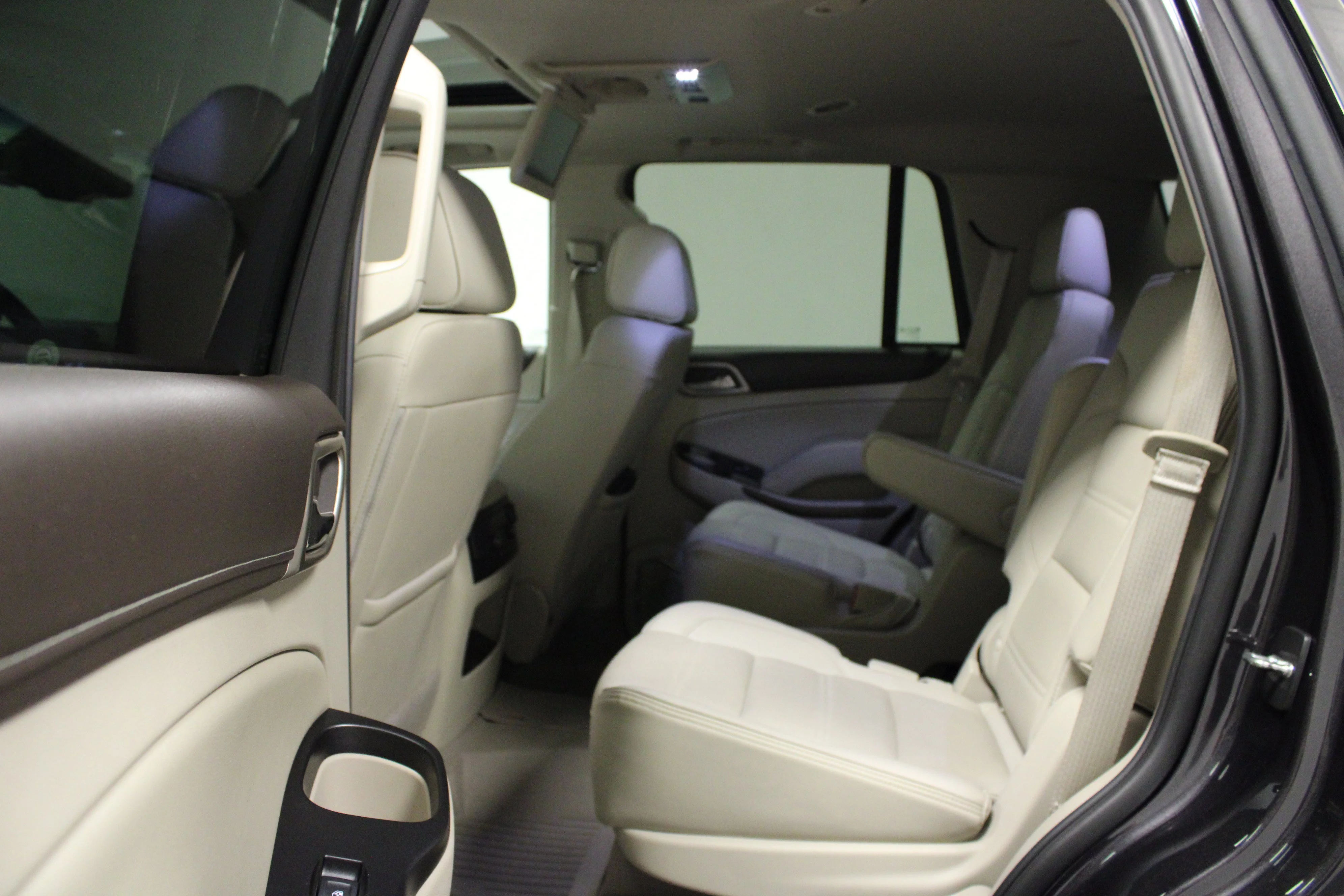 Used 2018 IRIDIUM METALLIC GMC Denali image 14