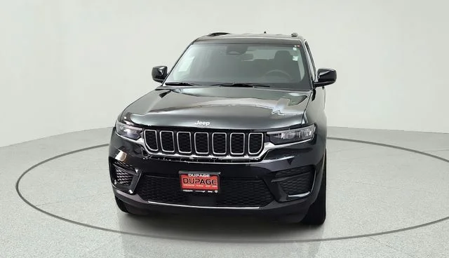 Used 2023 Black Jeep Laredo image 4