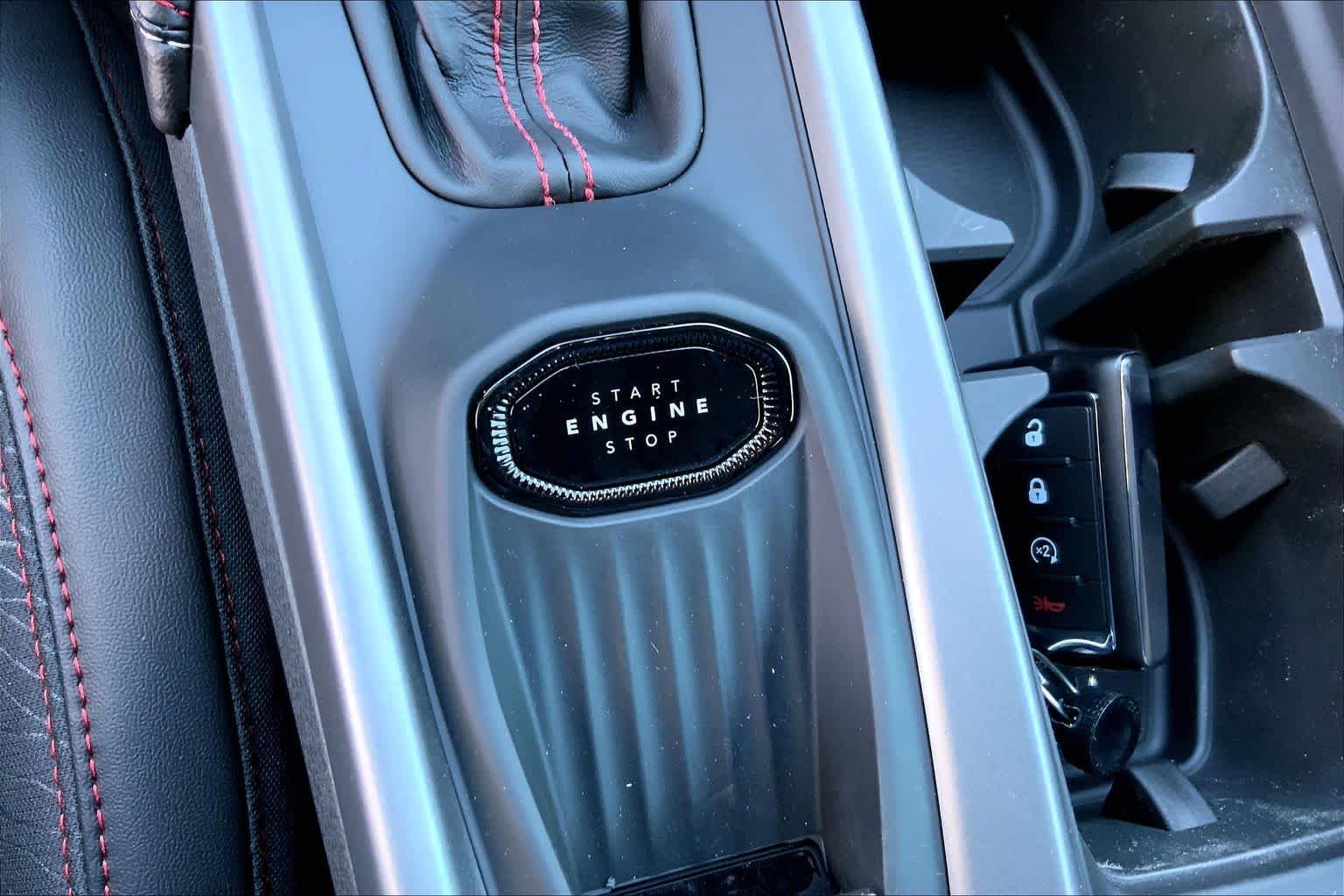 New 2026 Diamond Black Crystal Pearlcoat Dodge Scat Pack image 15