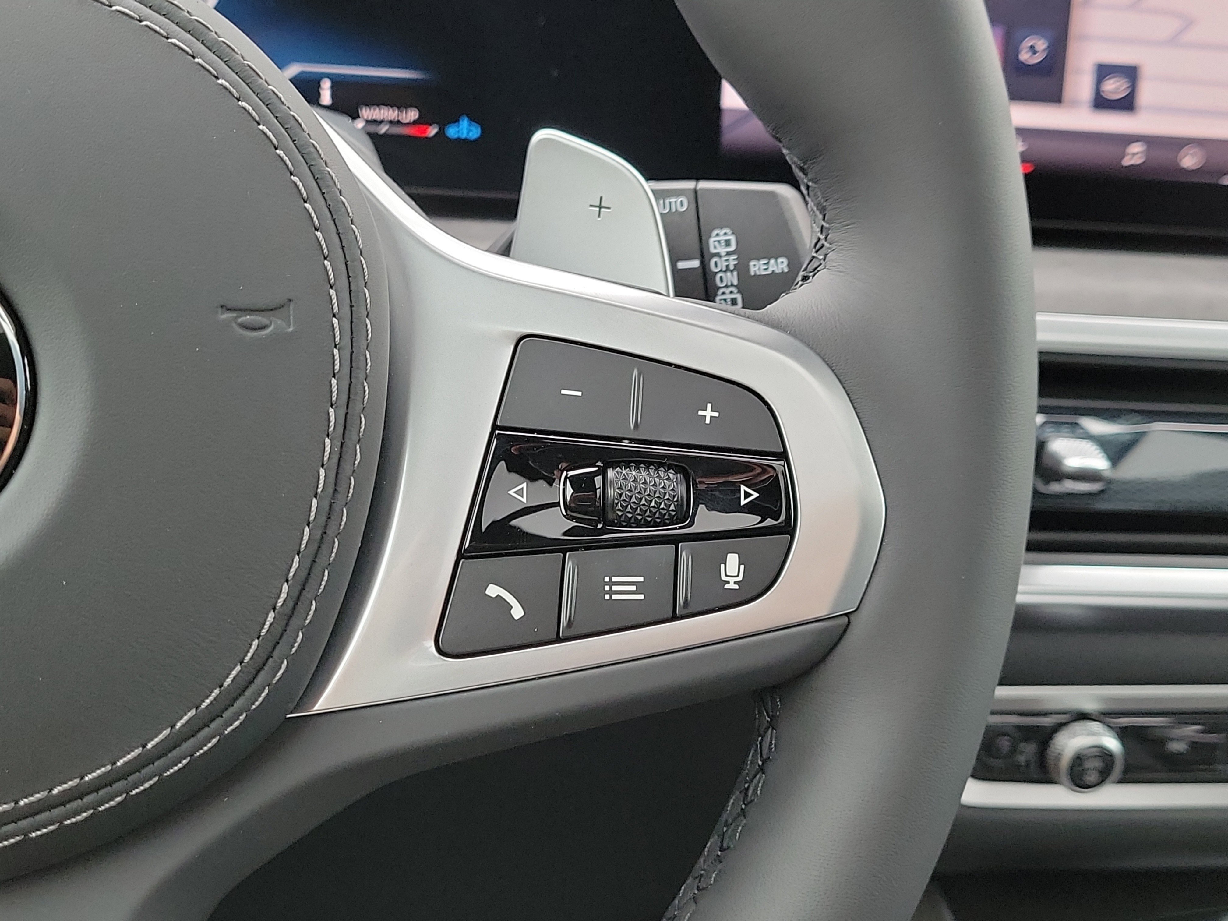 New 2026 Alpine White BMW xDrive40i image 22