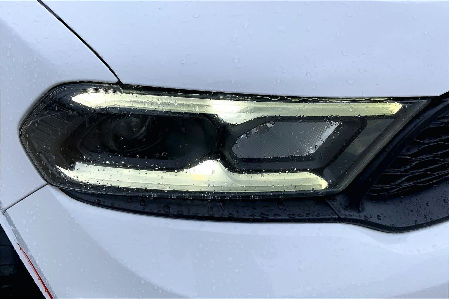 Used 2022 White Knuckle Clearcoat Dodge R/T Plus image 27
