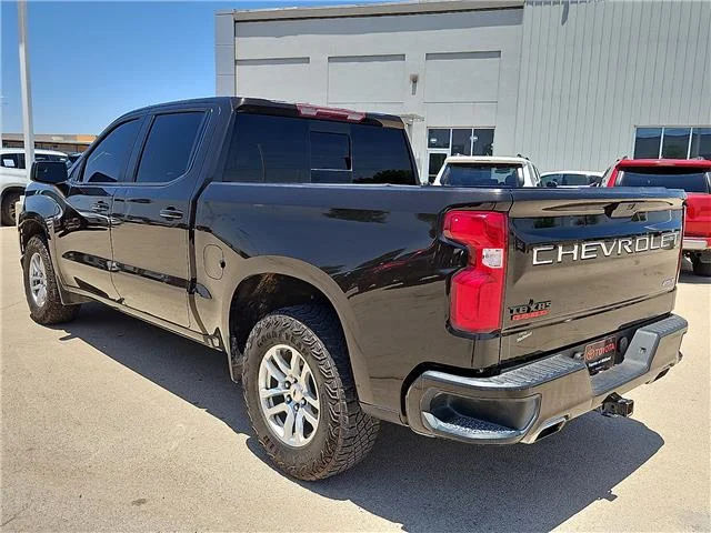 Used 2020 Havana Brown Metallic Chevrolet RST 4x4 Crew Cab 5.75 ft. box 147.4 in. WB image 2
