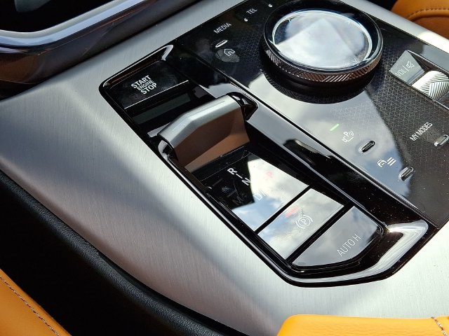 New 2026 Alpine White BMW 30 xDrive image 13